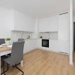 Unique For 4 People With Parking In By Renters * Warschau