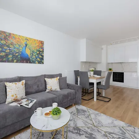 Unique For 4 People With Parking In By Renters 아파트