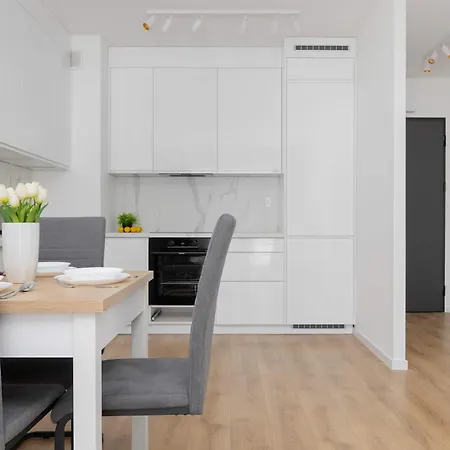 Unique For 4 People With Parking In By Renters * Warszawa