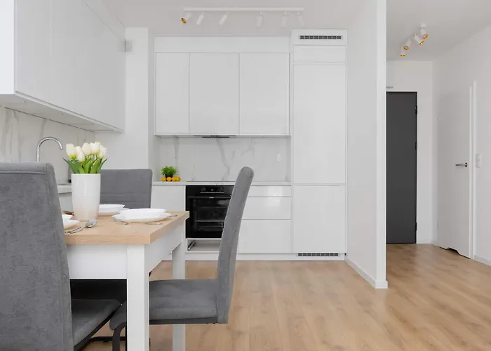 Unique For 4 People With Parking In By Renters * Warszawa