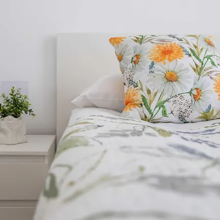 Unique For 4 People With Parking In By Renters