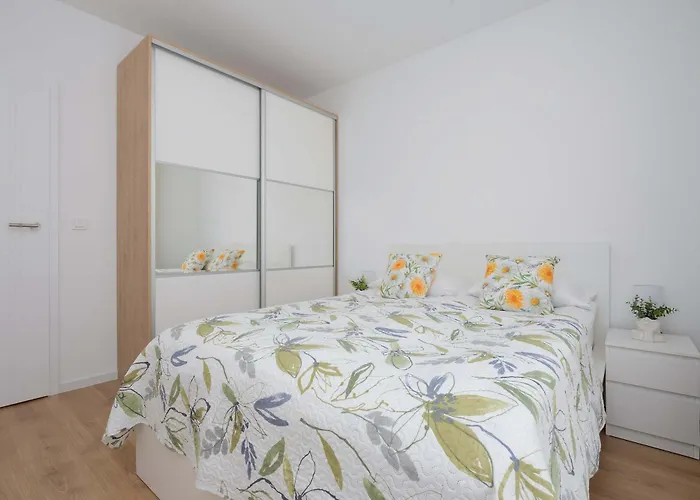 Apartmán Unique For 4 People With Parking In By Renters *
